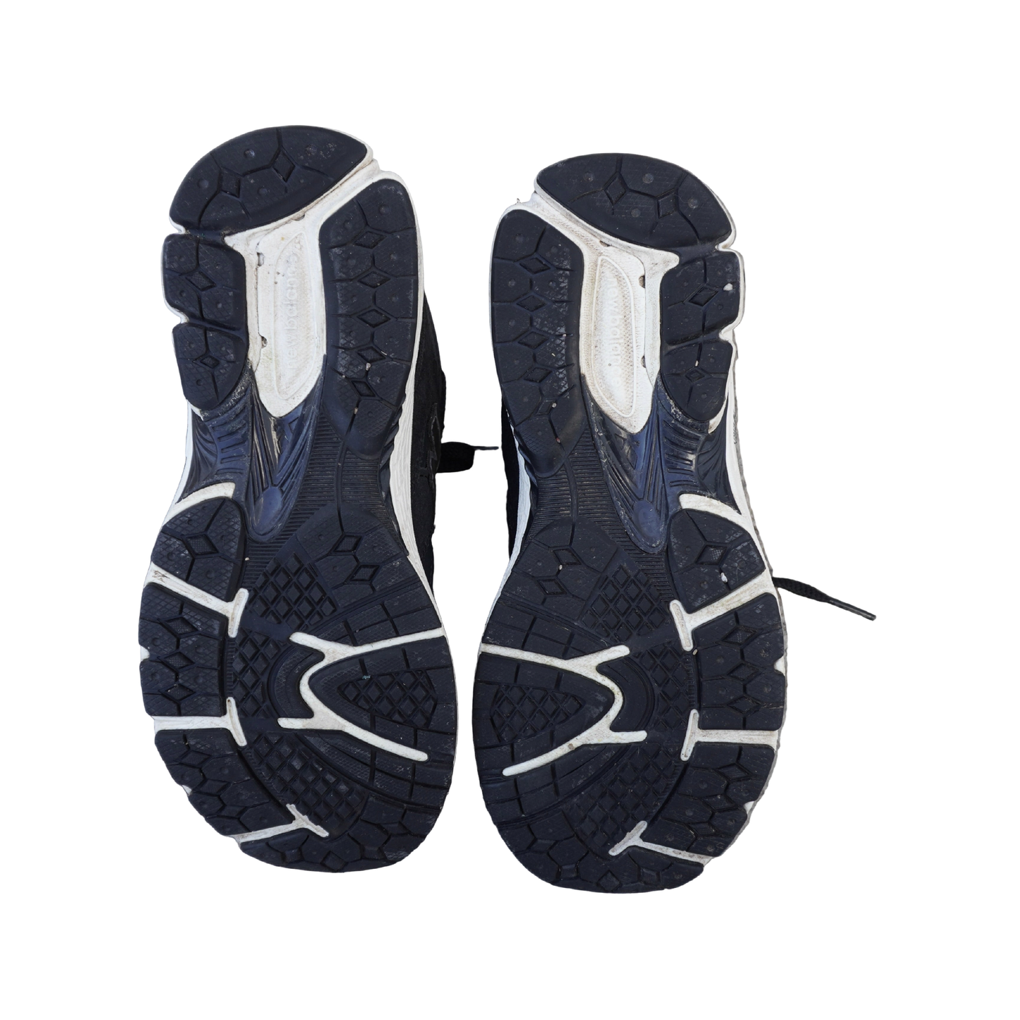 2002R "Black Black" (De Uso)