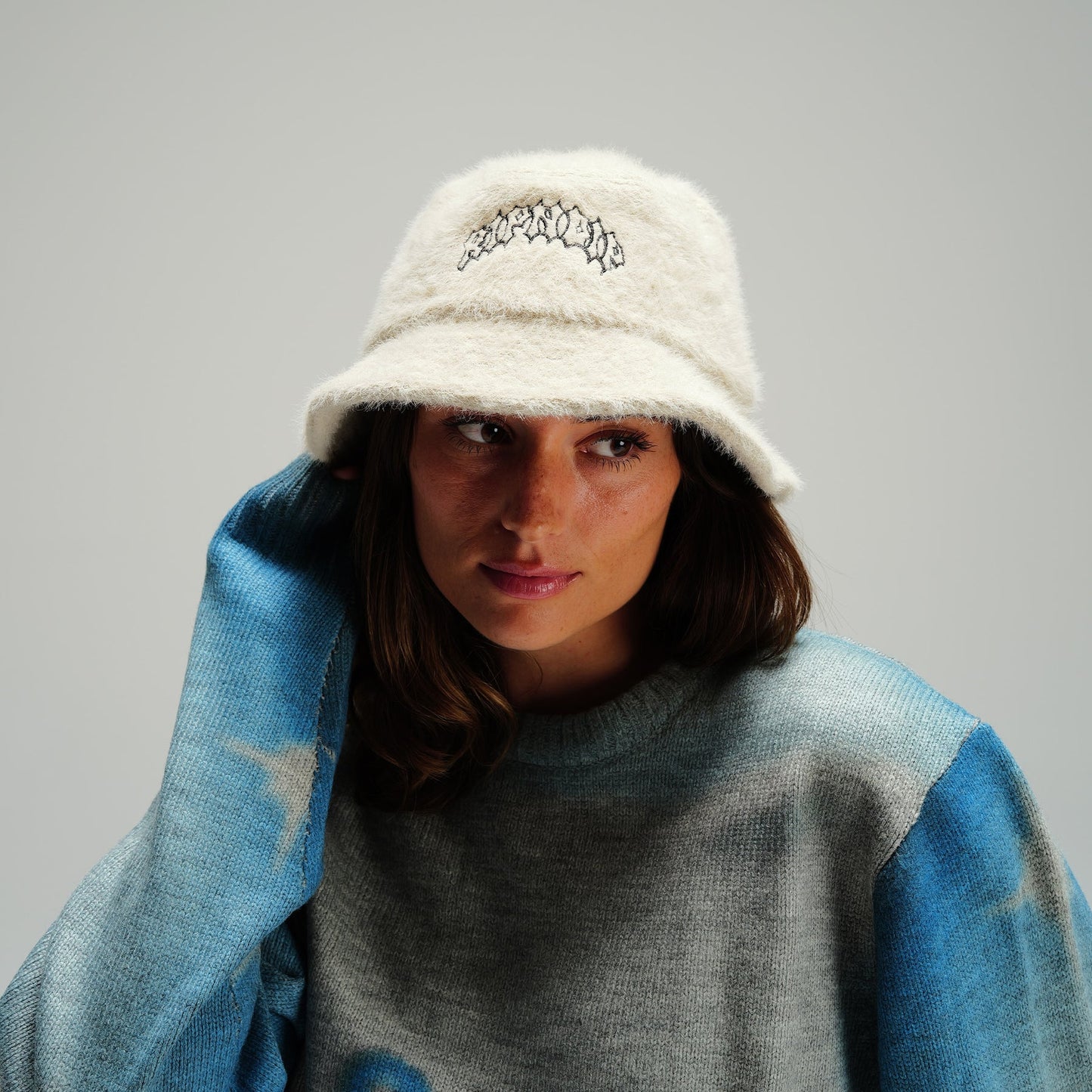 Rosary Sherpa Bucket Hat (Off White)