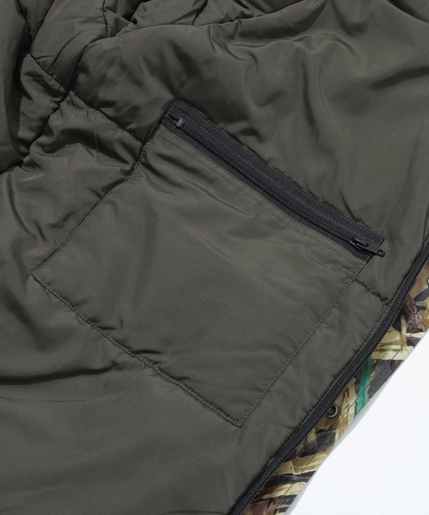 Hooded Puffer Jacket (Camo)