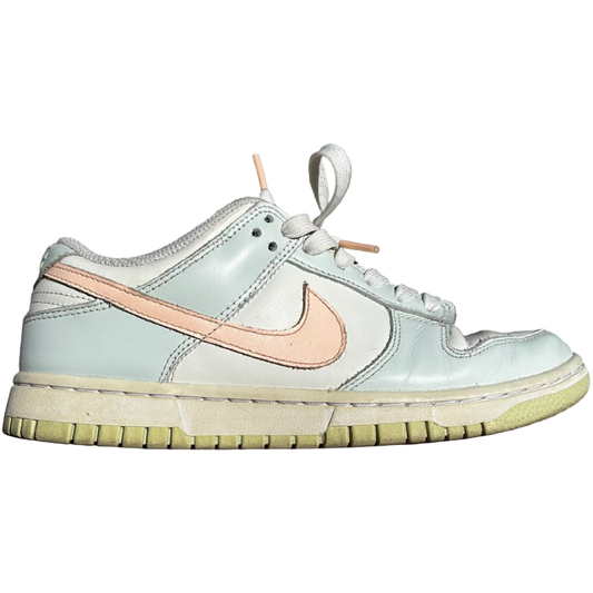 Dunk Low "Barely Green" (De Uso)