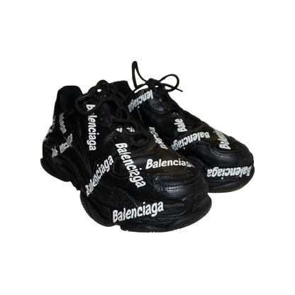 Triple S Allover Logo Sneakers (De Uso)