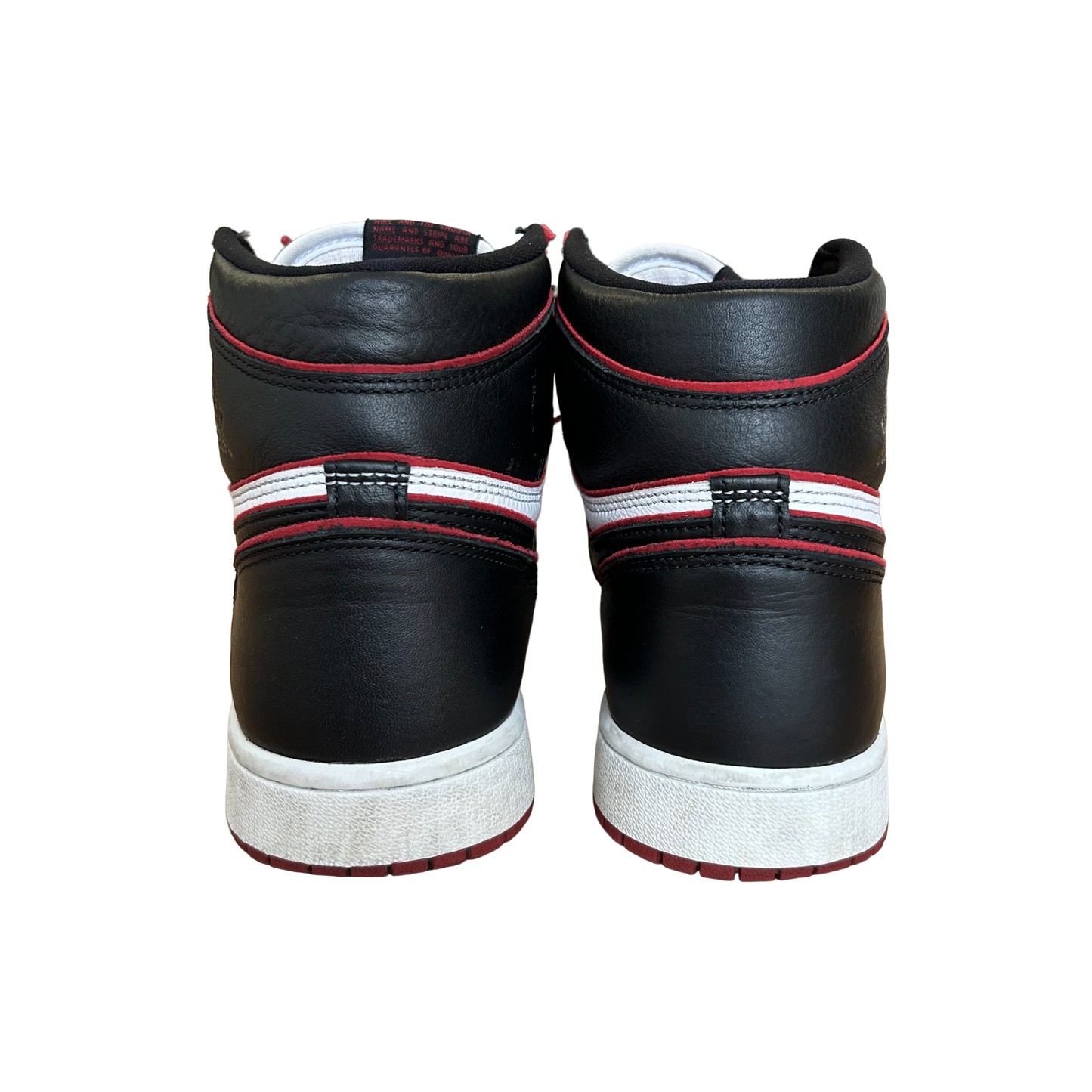 Jordan 1 Retro High OG "Bloodline" (De Uso)