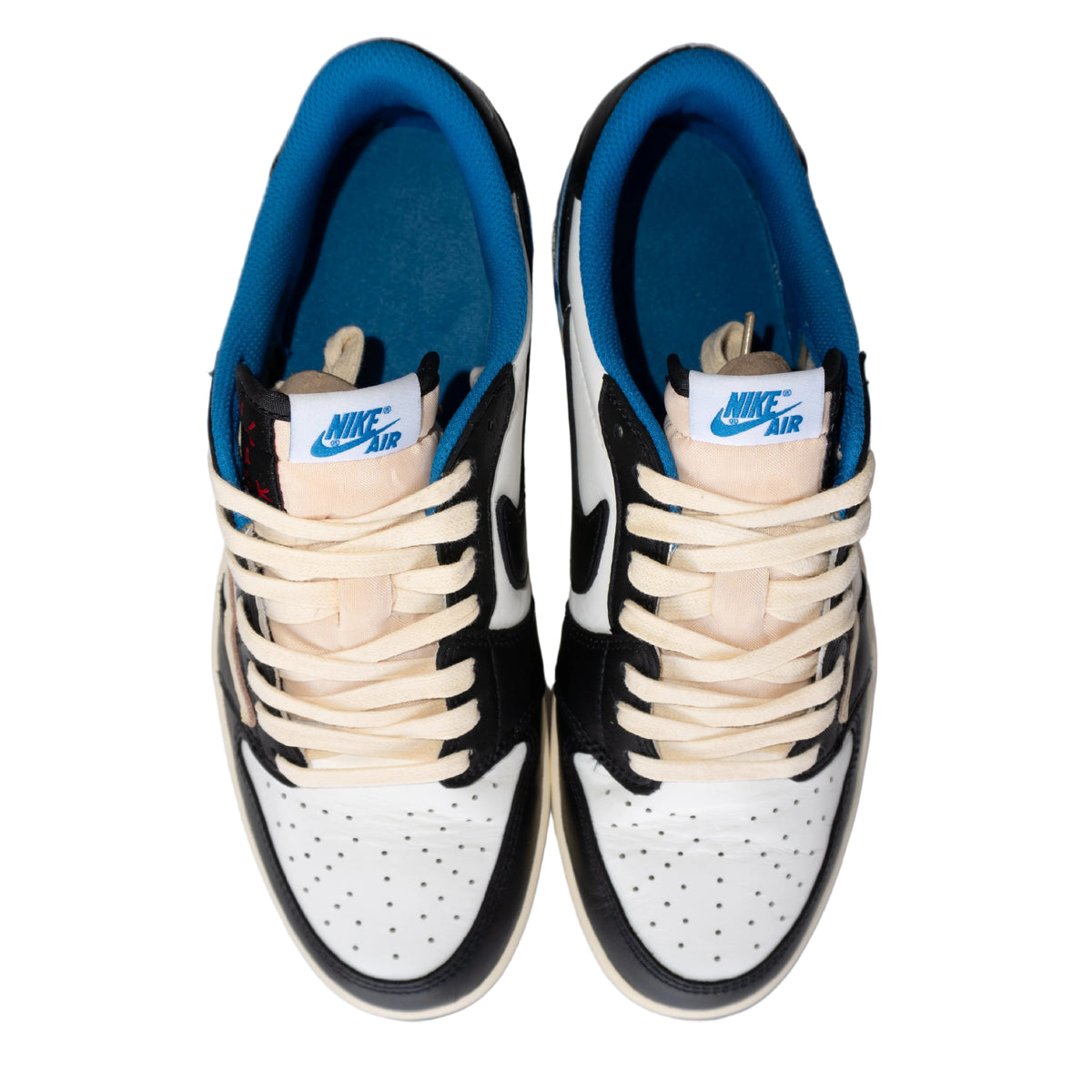 Jordan 1 Low Travis Scott “Fragment" (De Uso)