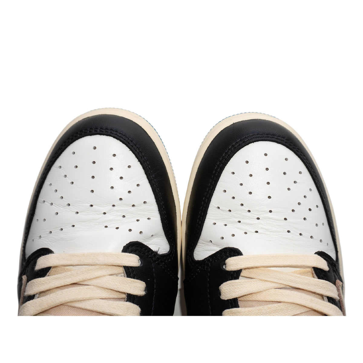 Jordan 1 Low Travis Scott “Fragment" (De Uso)