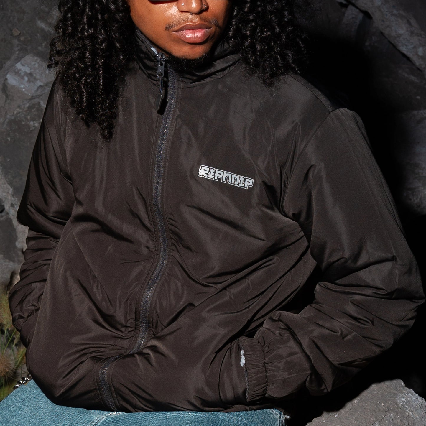 Haku Reversible Jacket (Black/Charcoal)